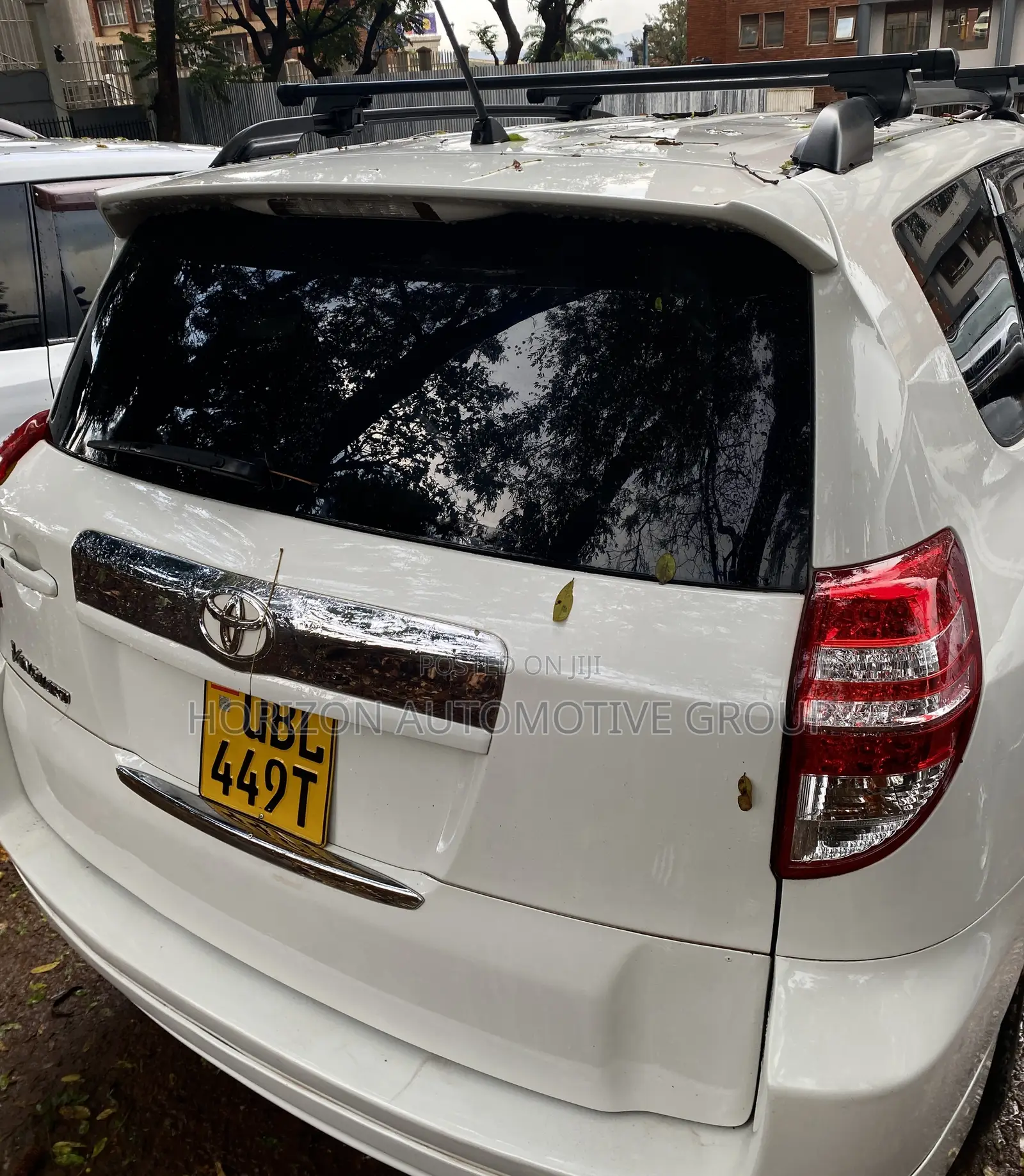 Toyota Vanguard 2009 White