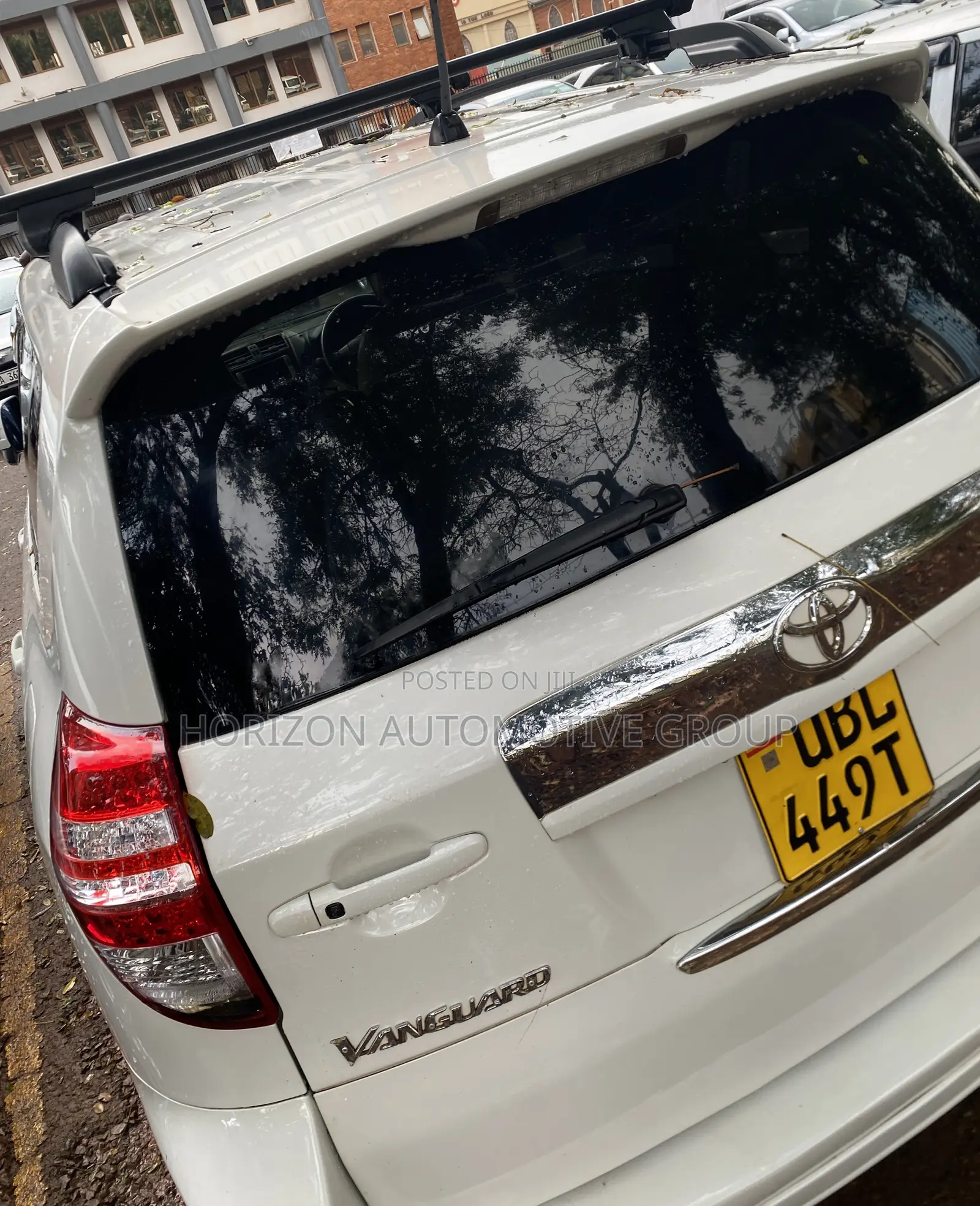 Toyota Vanguard 2009 White
