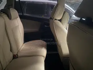 Toyota Vanguard 2009 White
