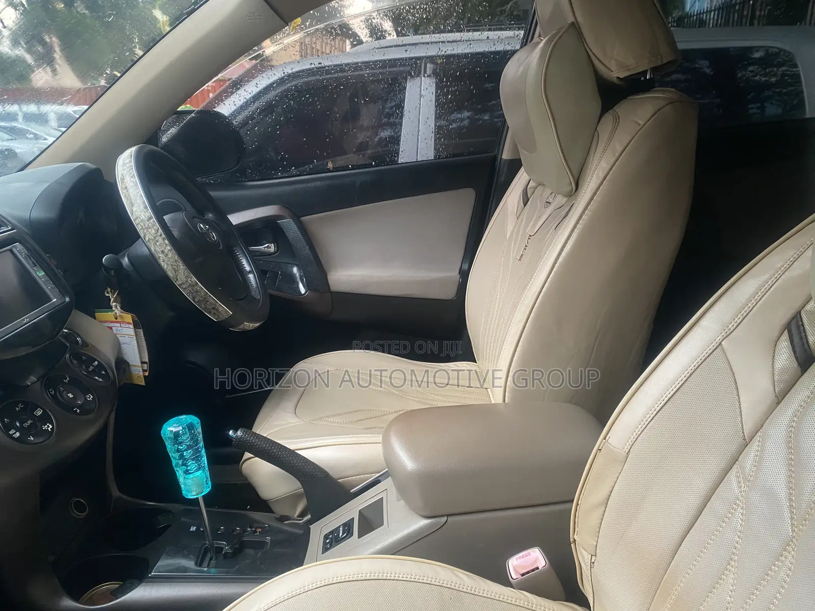 Toyota Vanguard 2009 White