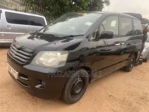 Toyota Noah 2010 Black