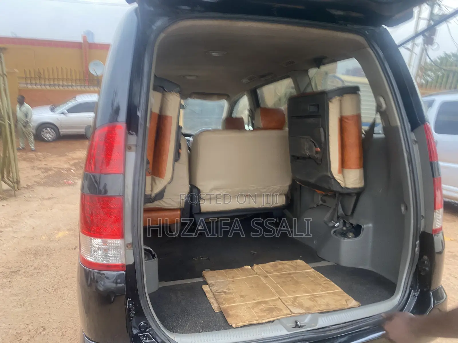 Toyota Noah 2010 Black