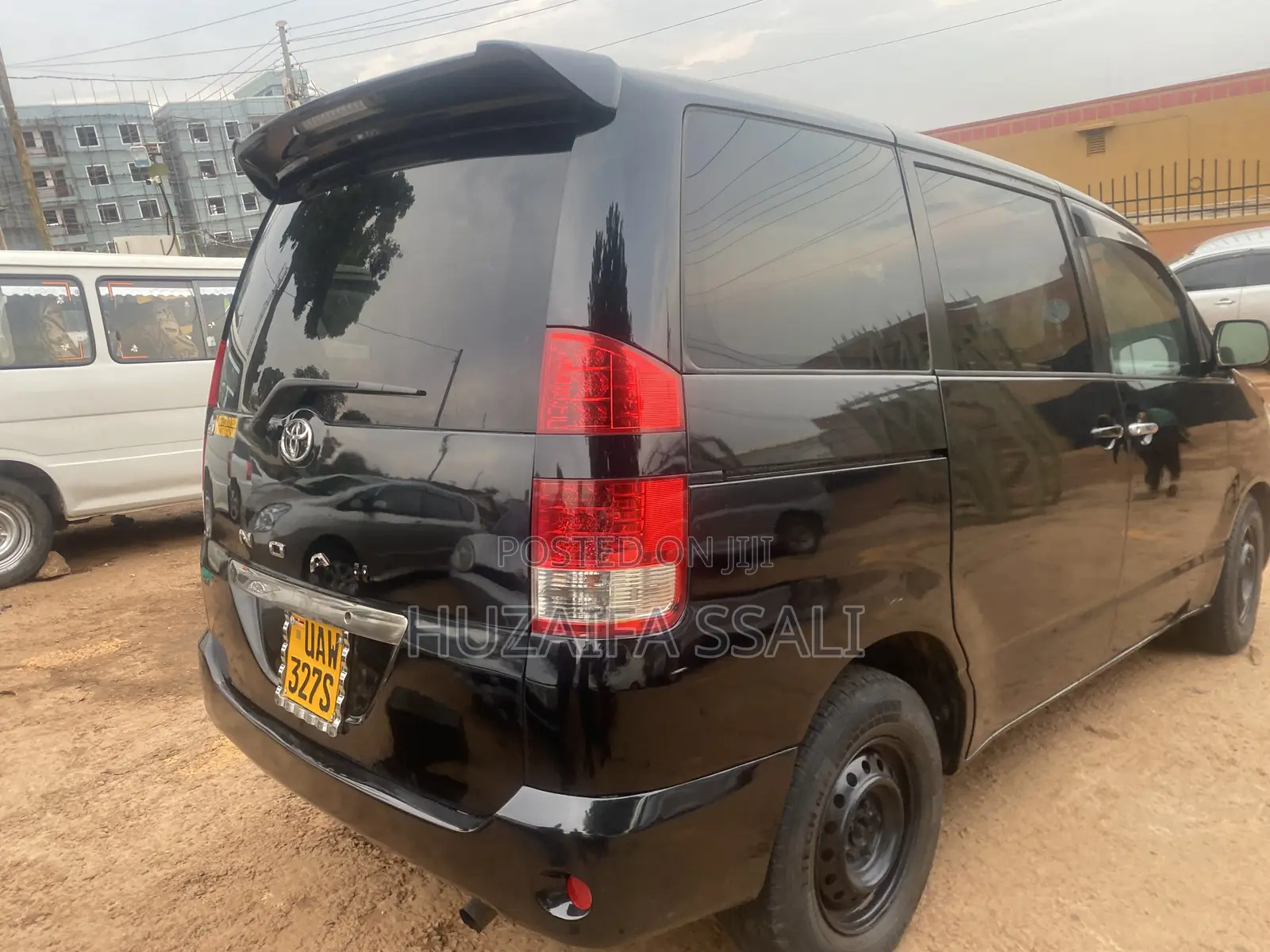 Toyota Noah 2010 Black
