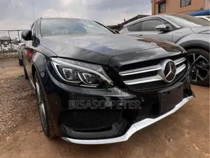 Mercedes-Benz C200 2018 Black