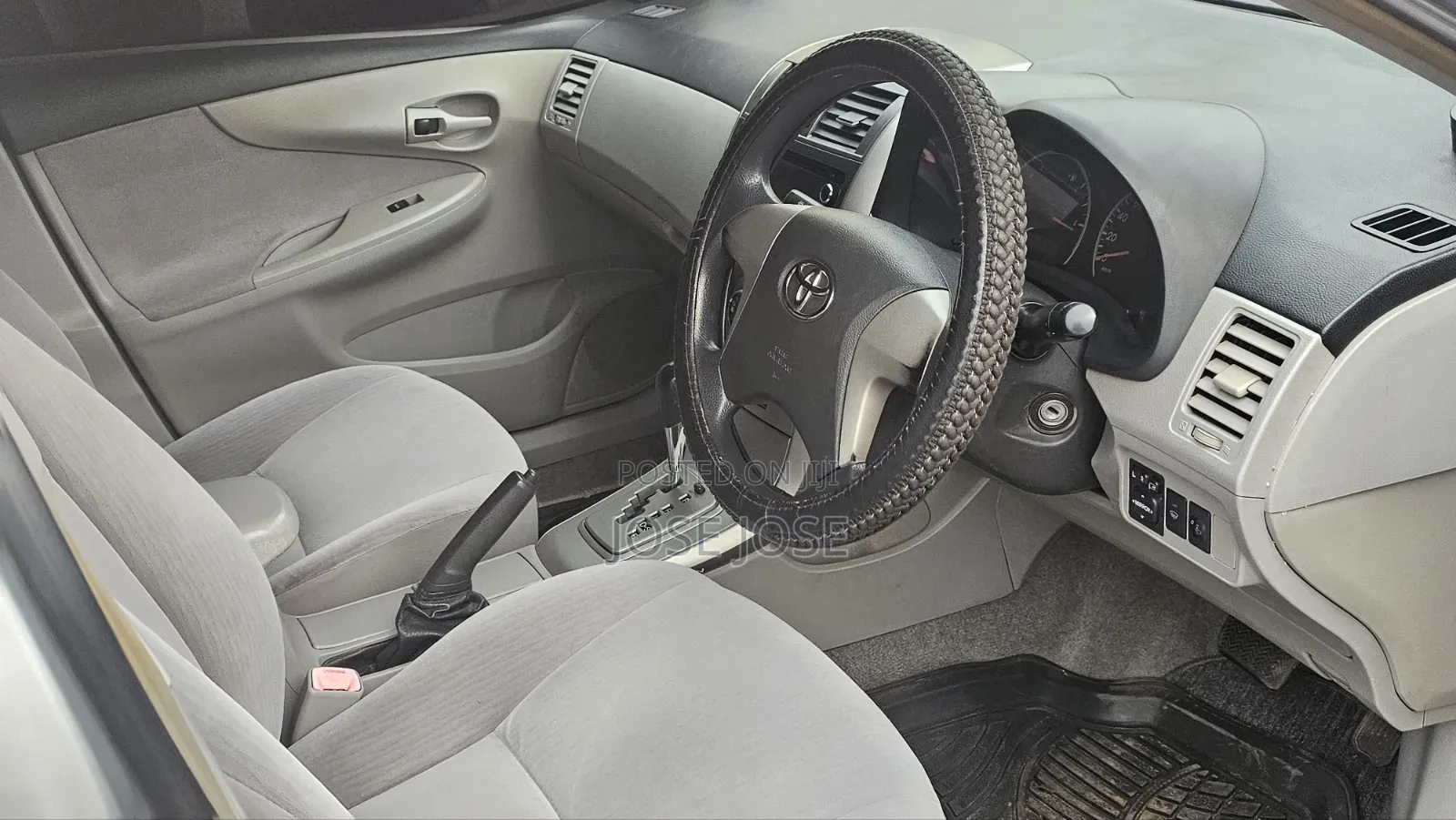 Toyota Axio 2011 Silver