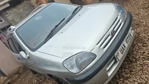 Toyota Raum 2004 Silver
