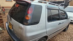 Toyota Raum 2004 Silver