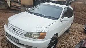 Toyota Ipsum 2001 White