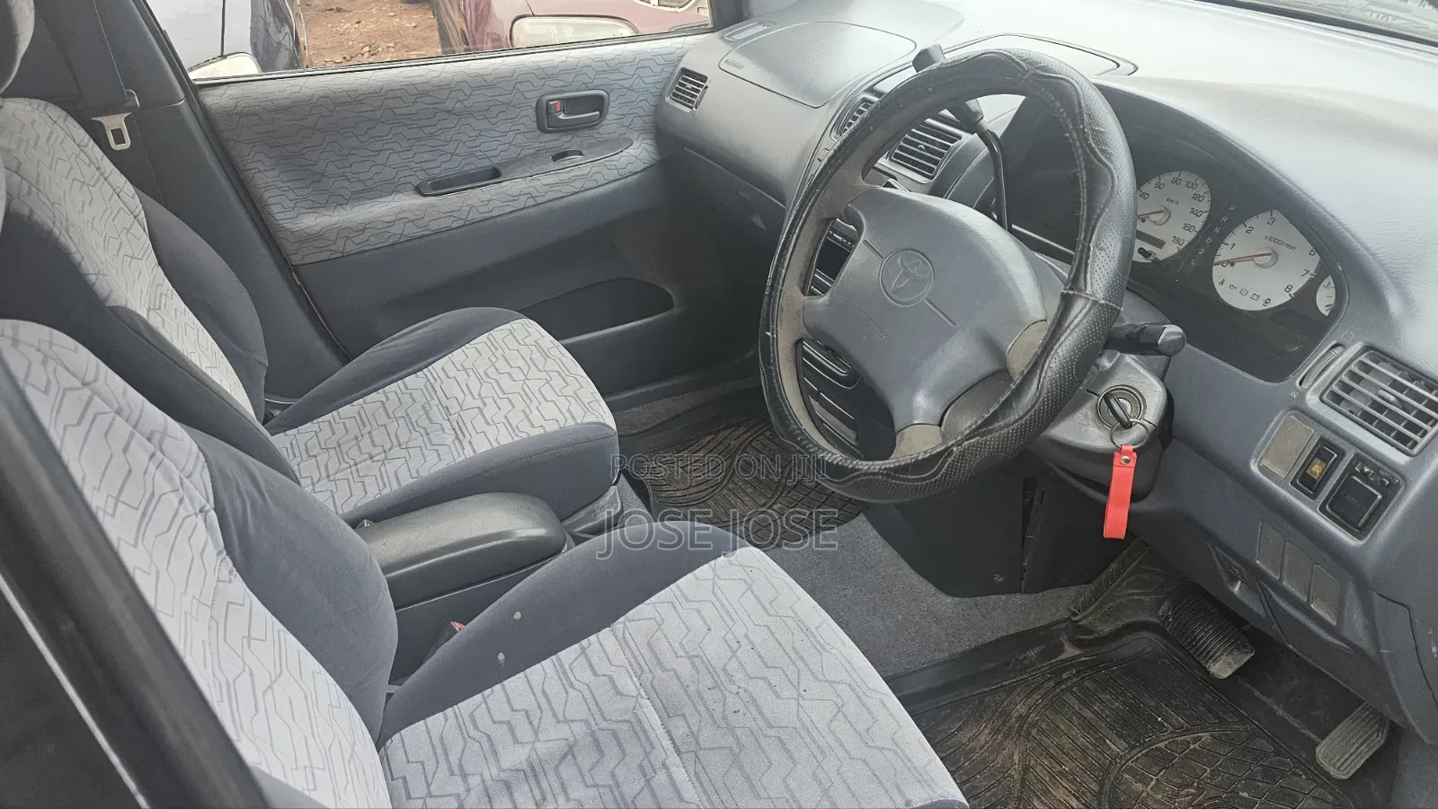 Toyota Ipsum 2001 White