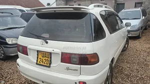 Toyota Ipsum 2001 White