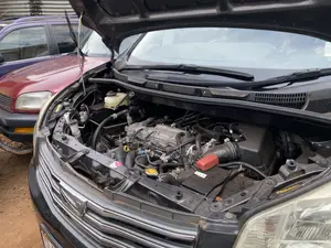 Toyota Noah 2.0 143hp FWD (8 Seater) 2011 Black
