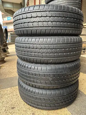 235/65r17 Onyx Type Very Good Condition Only One Week Driven