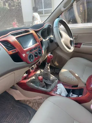 Toyota Hilux 2006 Silver