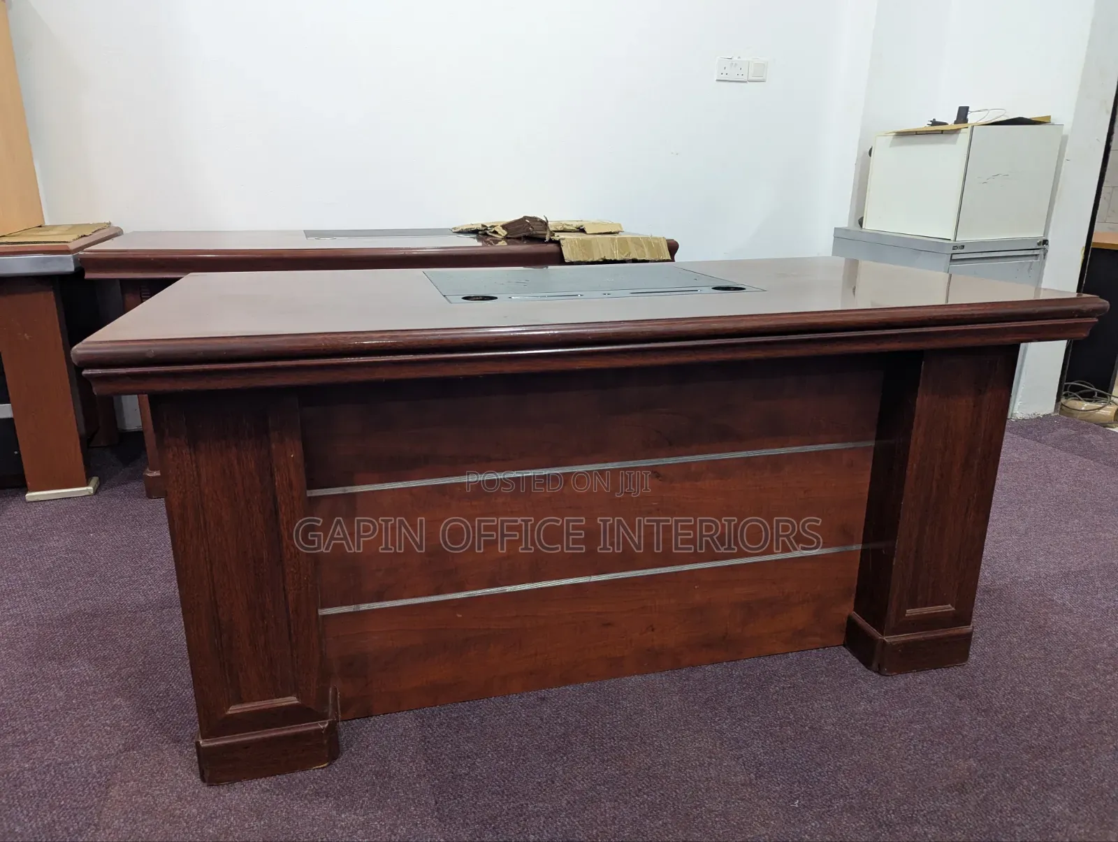 Second Hand Executive Office Table With a Movable Drawer, 160cm