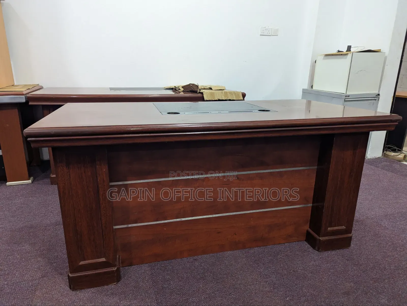 Second Hand Executive Office Table With a Movable Drawer, 160cm