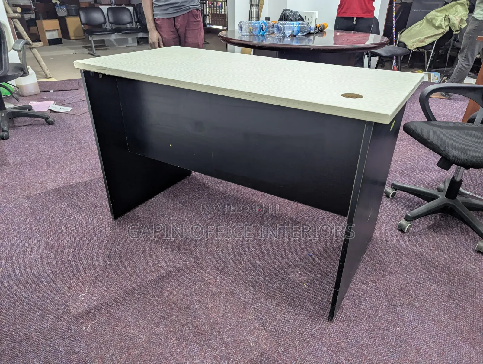 Second Hand Office Table With Fixed Drawers