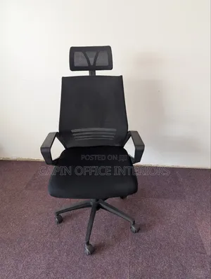 Mesh Back Headrest Office Chair Readily Available for Sale