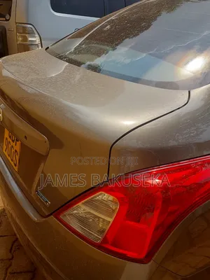 Nissan Latio 1.2 2012 Gray