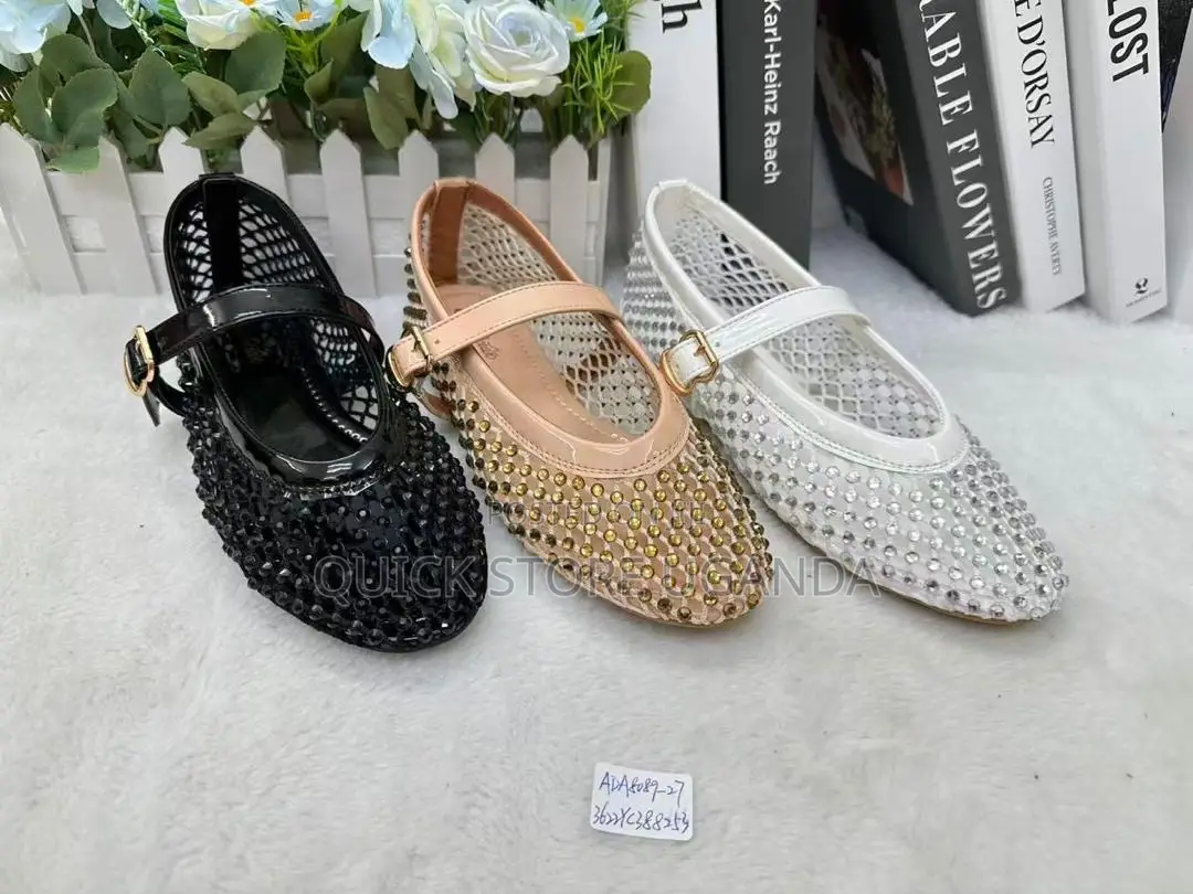 Ladies Meshed Closed Shoes
