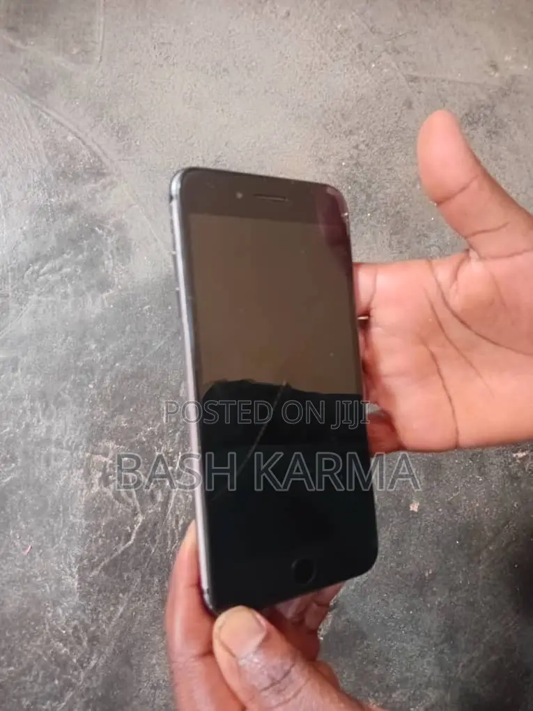 Apple iPhone 8 Plus 64 GB Black