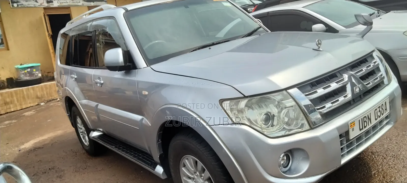 Mitsubishi Pajero 2010 Silver