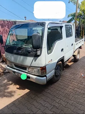 Isuzu Elf Double Cabin