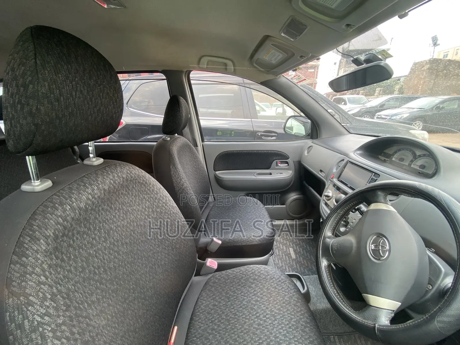 Toyota Sienta 2016 Gray