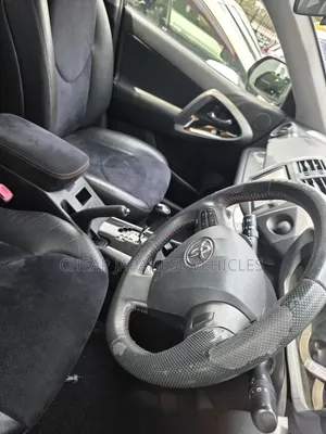 Toyota Vanguard 2013 Black