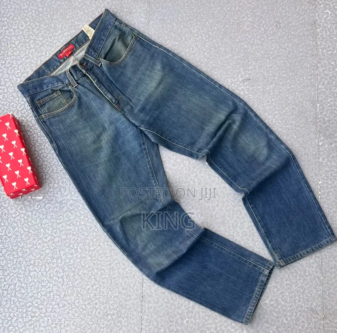 Multi Baggy or Relaxed-Fit Jeans
