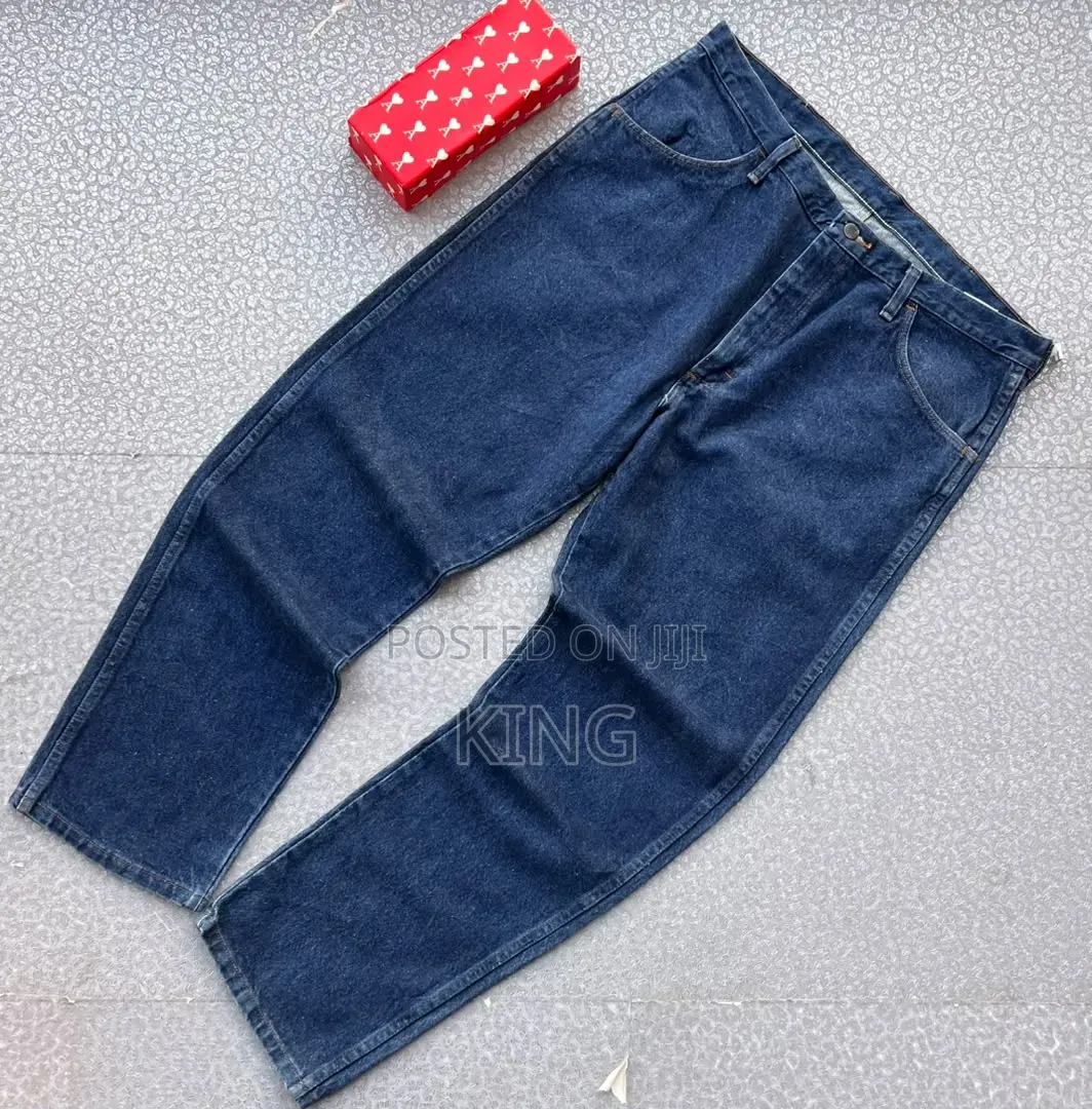 Multi Baggy or Relaxed-Fit Jeans