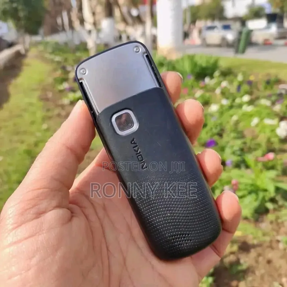 New Nokia 2220 slide Black