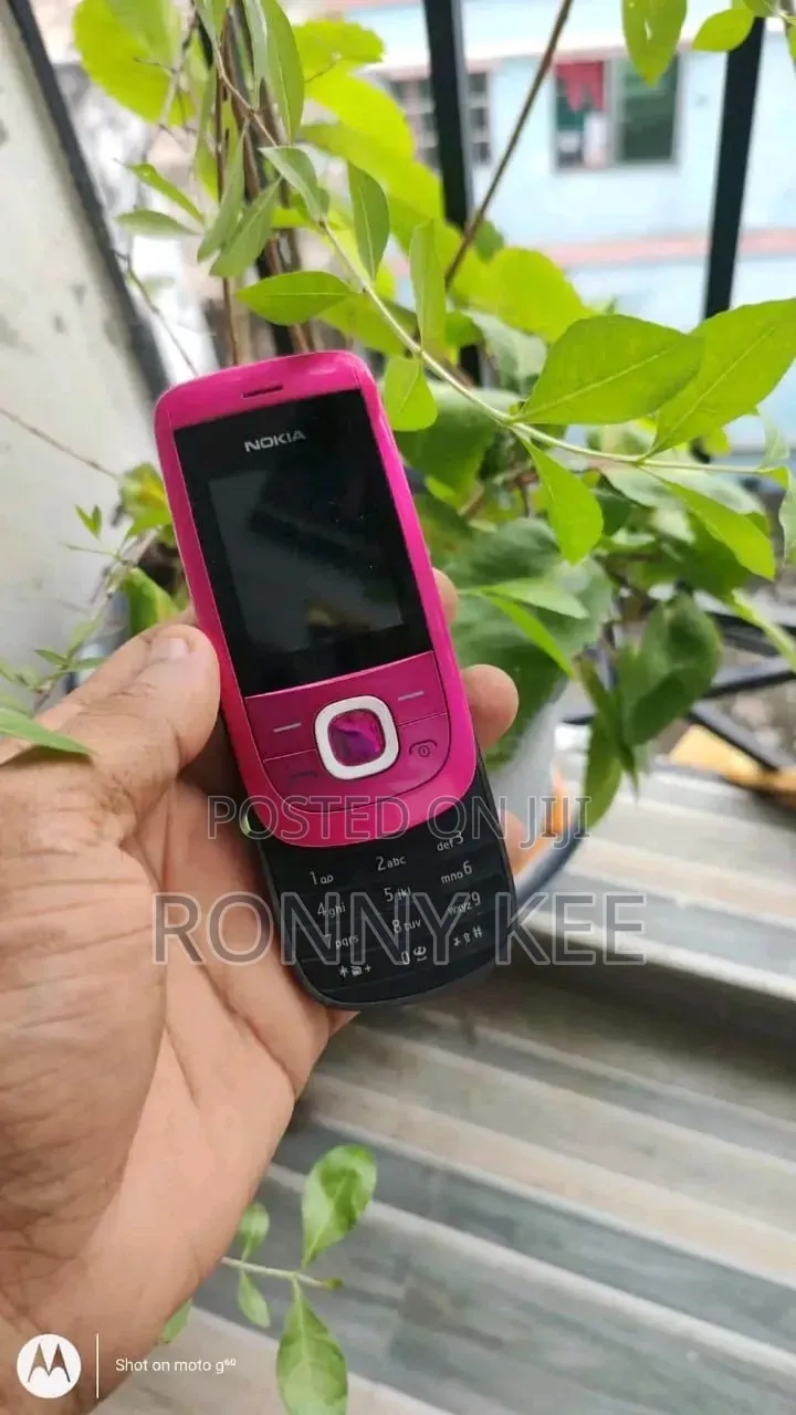 New Nokia 2220 slide Red