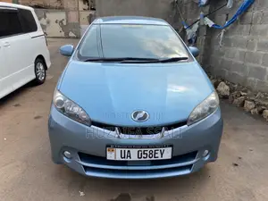 Toyota Wish 2018 Blue