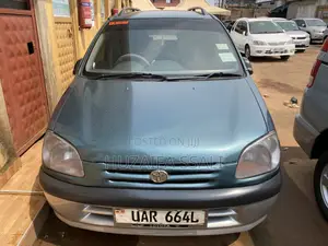 Toyota Raum 2008 Blue