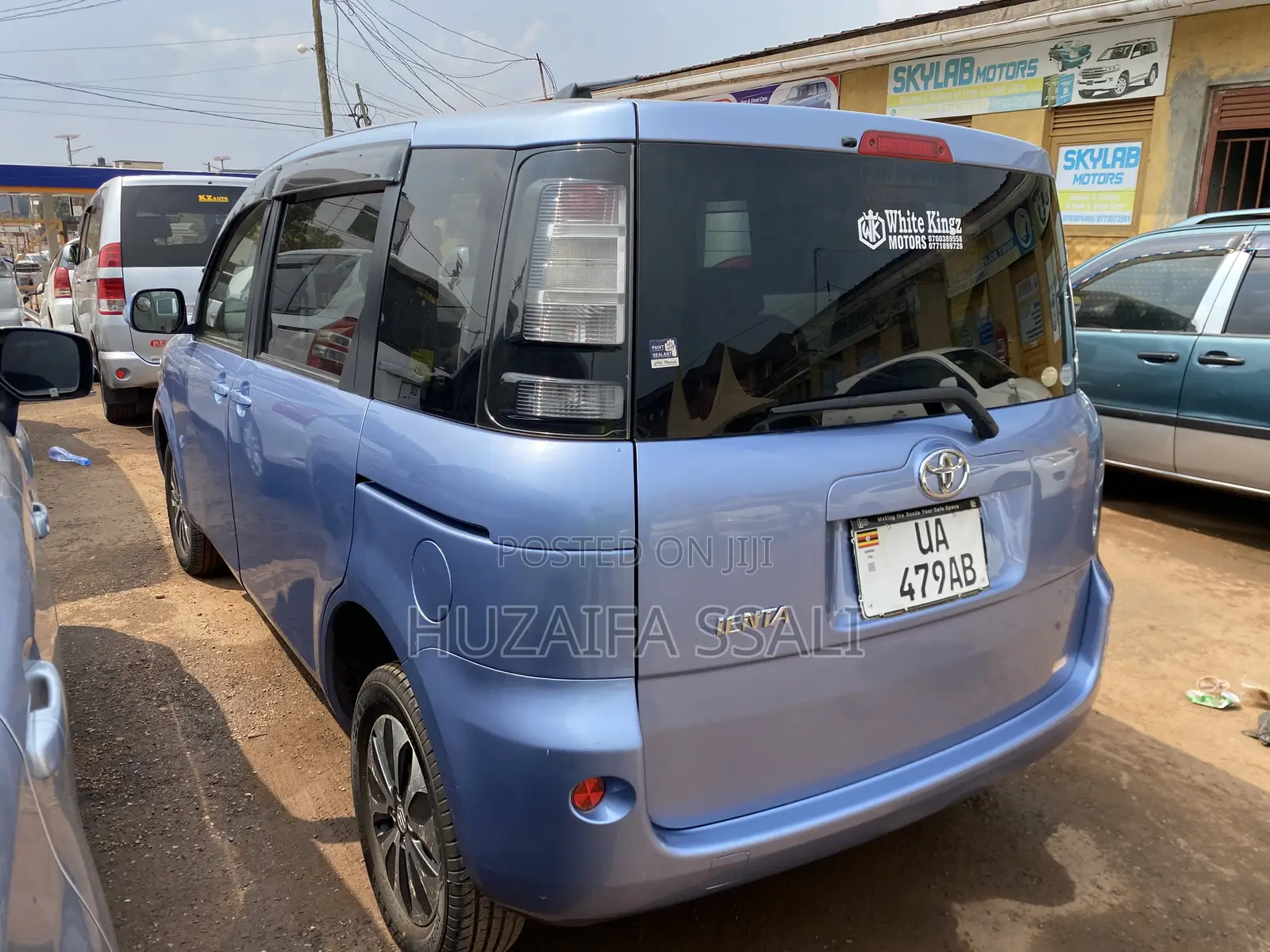Toyota Sienta 2010 Blue