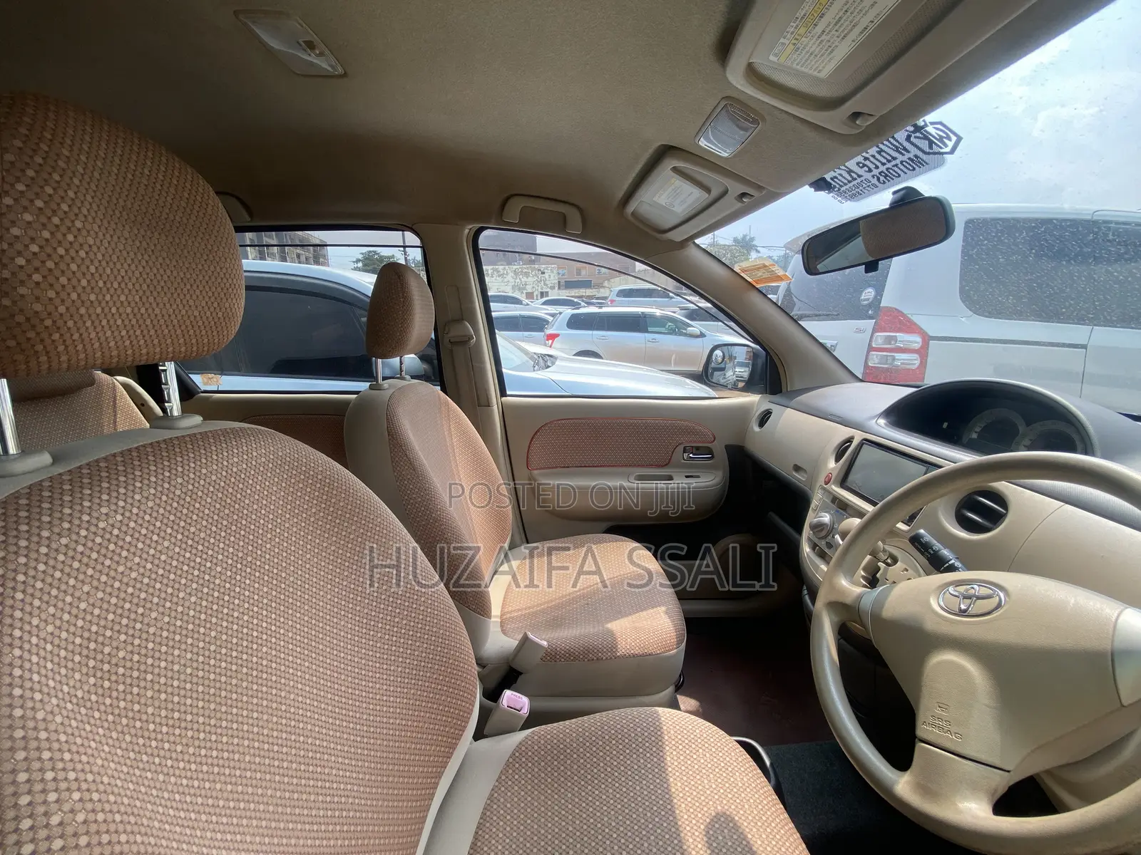 Toyota Sienta 2010 Blue