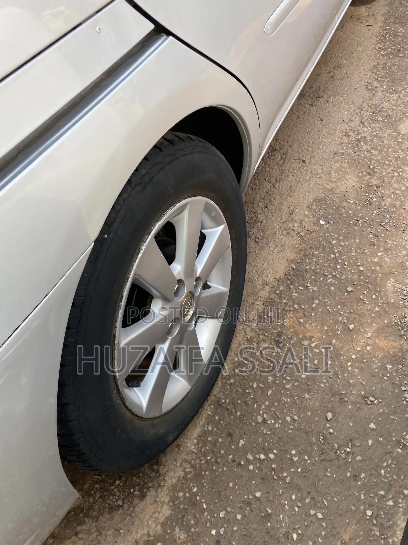 Toyota Raum 2011 Silver