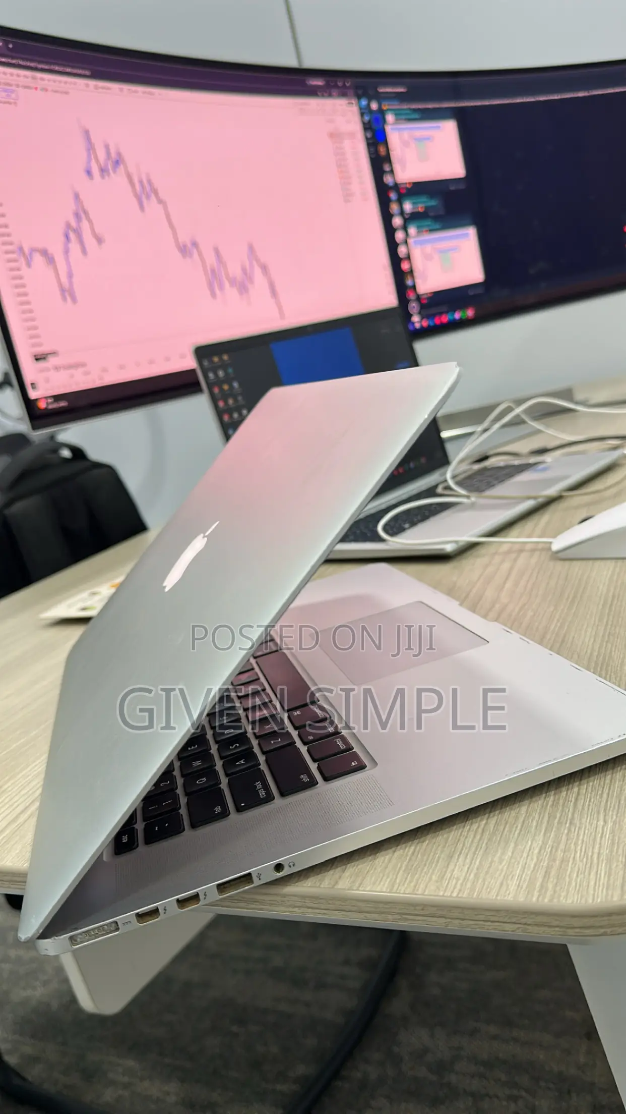 Laptop Apple MacBook Pro 16GB Intel Core i7 SSD 256GB