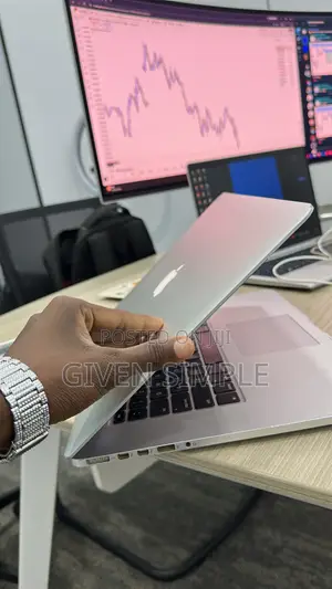Laptop Apple MacBook Pro 16GB Intel Core i7 SSD 256GB