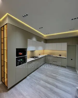 Kitchen Cabinets/Units