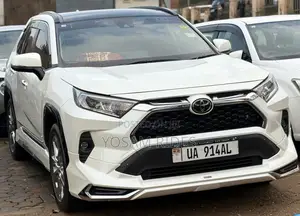 Toyota RAV4 XLE Premium 2021 White