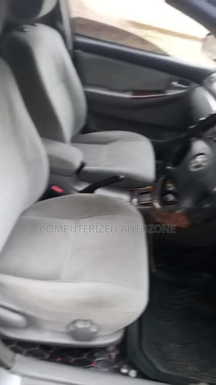Toyota Corolla 2001 Silver