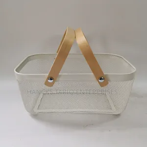 Nordic-Style Metal Mesh Storage Basket With Wooden Handles