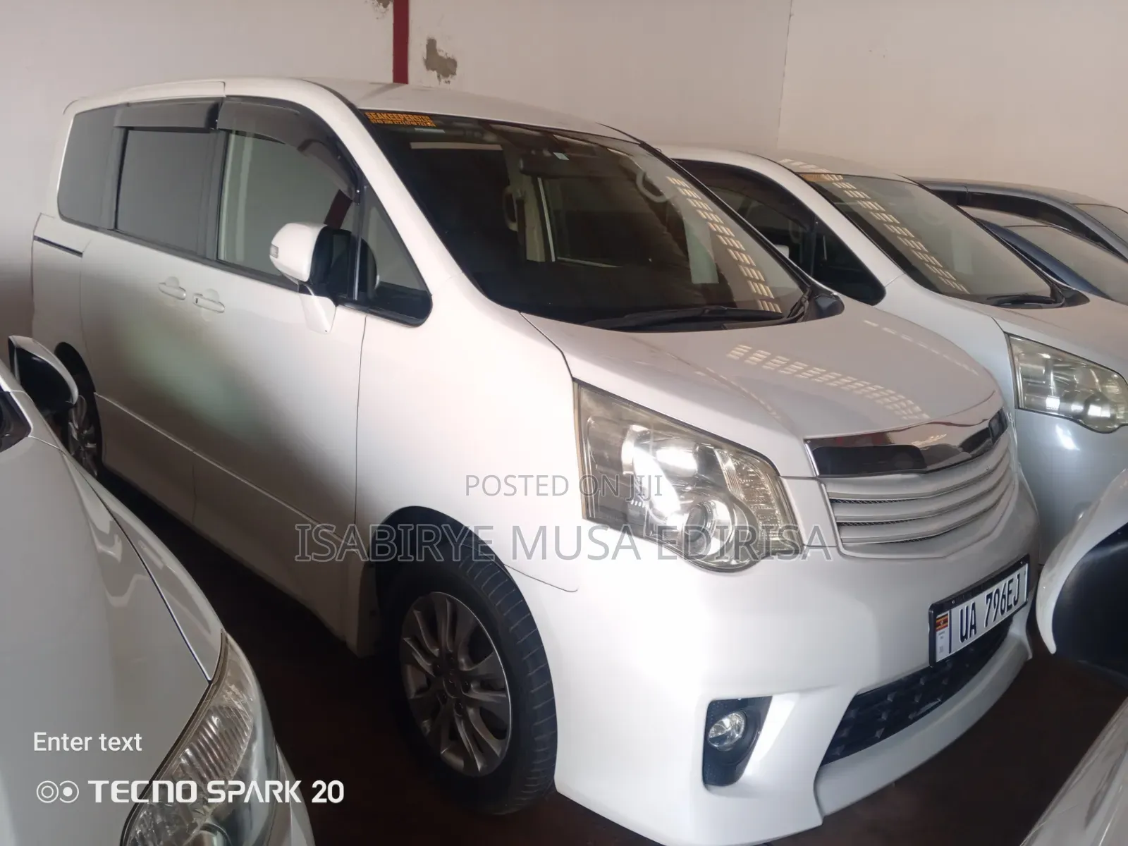 Toyota Noah 2012 White