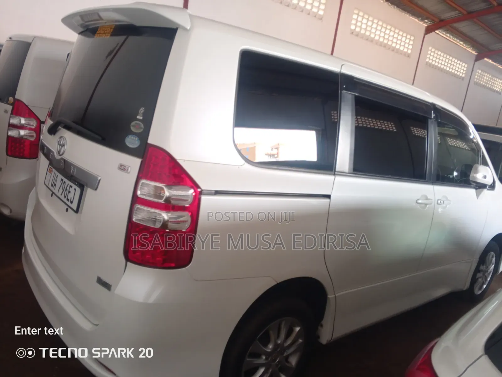 Toyota Noah 2012 White
