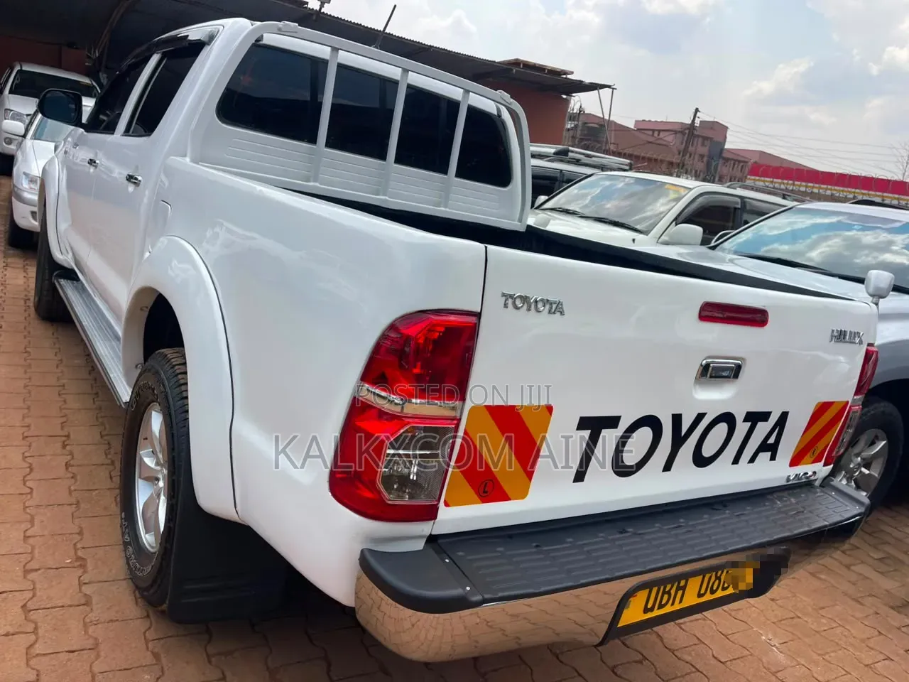 Toyota Hilux 2012 White