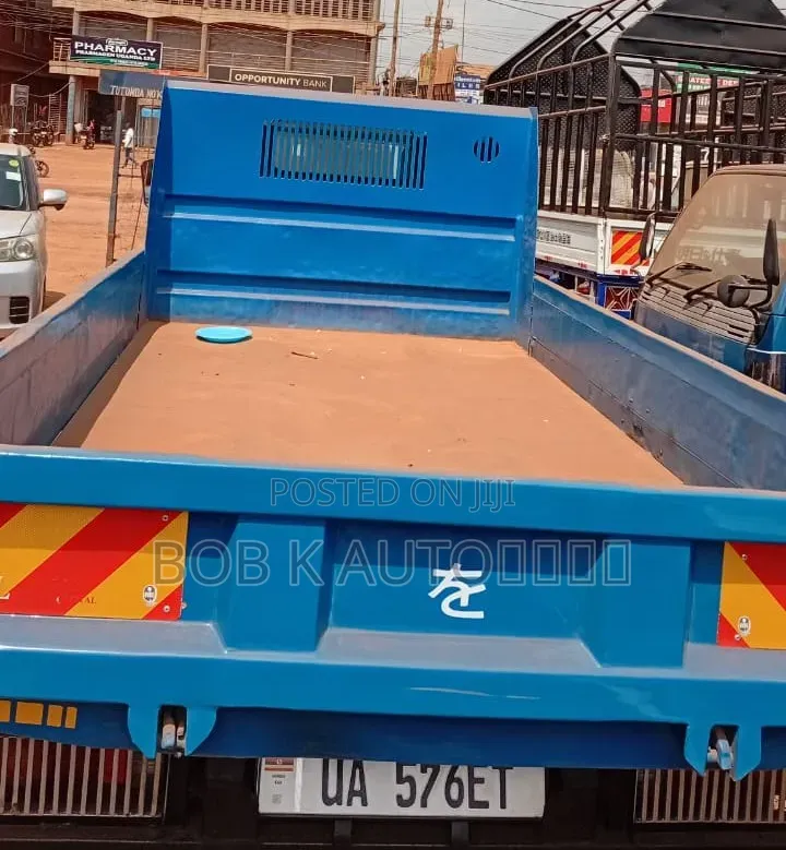 Mitsubishi Canter Tipper