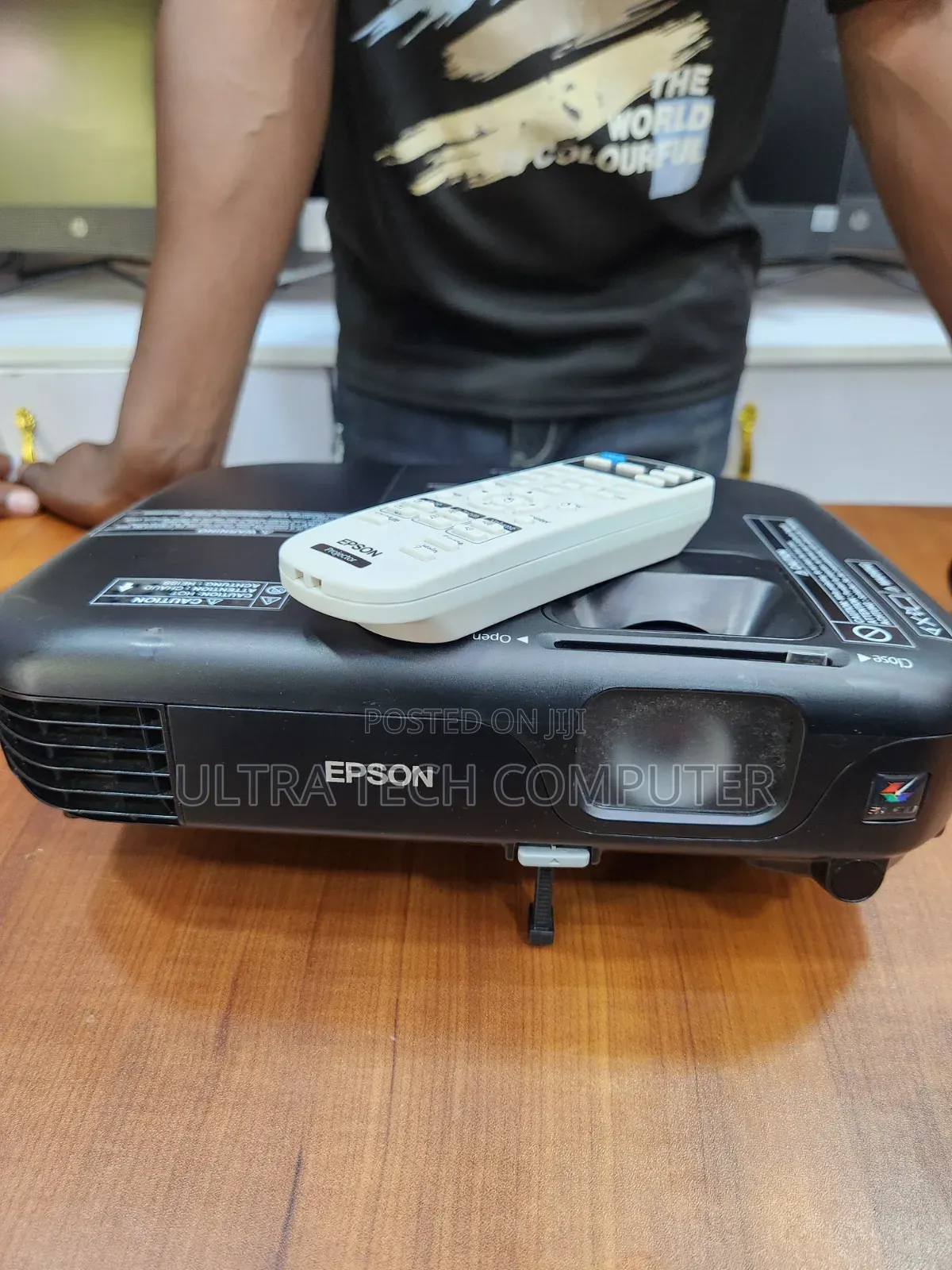 Epson EB-S02 Visual Projector