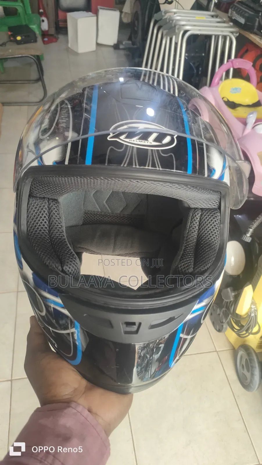 UK Used MT Helmets Thunder Full-Face Motorcycle Helmet.