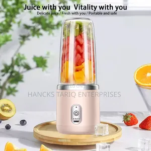 Portable Electric USB Juicer Blender / Smoothie Maker.